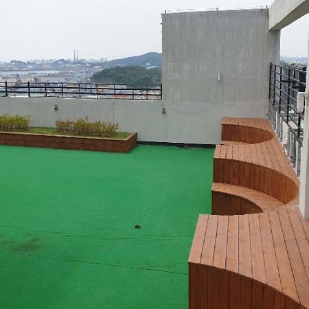 Western Bay Marina Hotel Пионтек Екстериор снимка