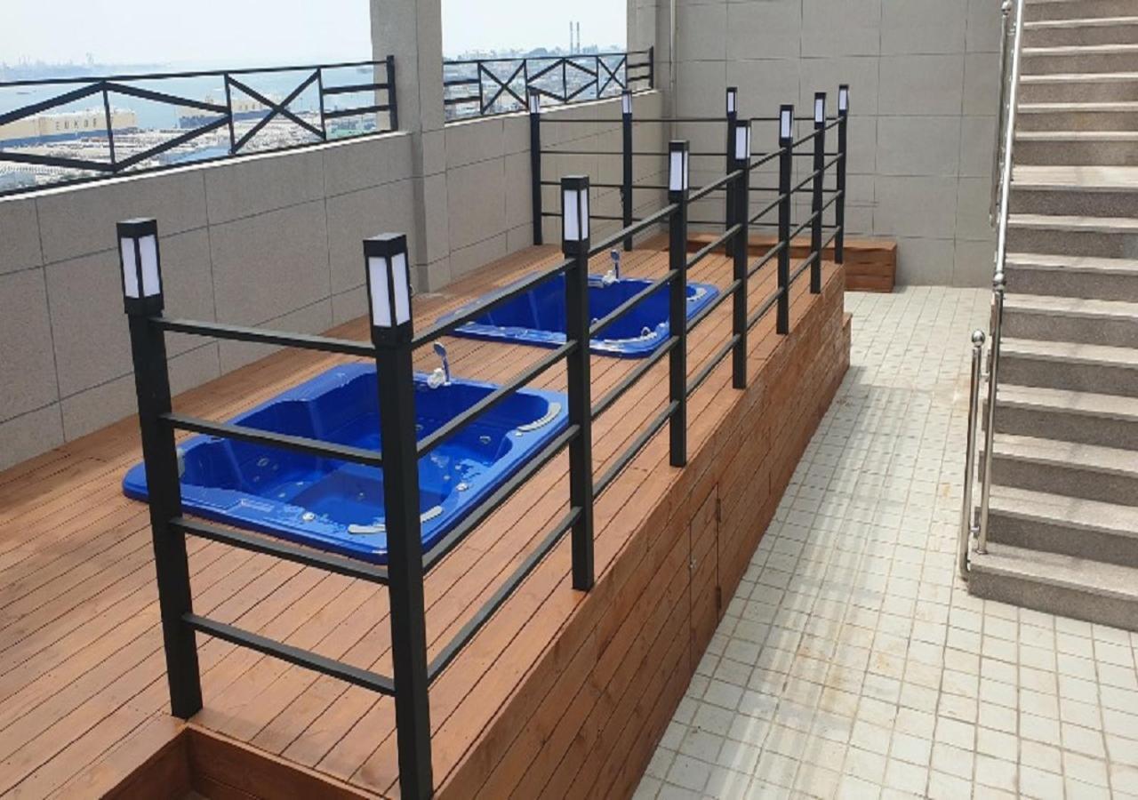 Western Bay Marina Hotel Пионтек Екстериор снимка