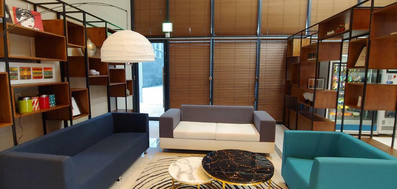 Western Bay Marina Hotel Пионтек Екстериор снимка