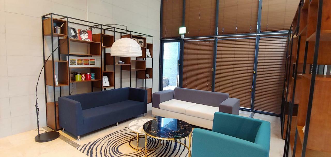 Western Bay Marina Hotel Пионтек Екстериор снимка